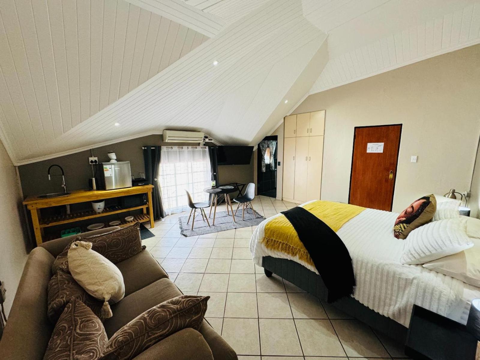 Echo Mountain Inn (Adults Only) Thabazimbi Δωμάτιο φωτογραφία